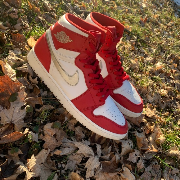 retro 1 silver medal